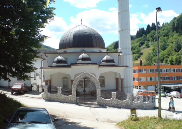 Četnici je srušili 16. jula 1995: Čaršijska džamija u Srebrenici svečano otvorena na isti datum