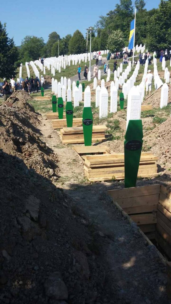 5965d3f3 2794 4004 8af5 0af50a0a0a67 srebrenica6 previewOrg