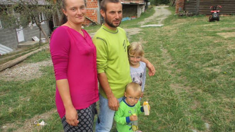 jusupovic sa suprugom i djecom