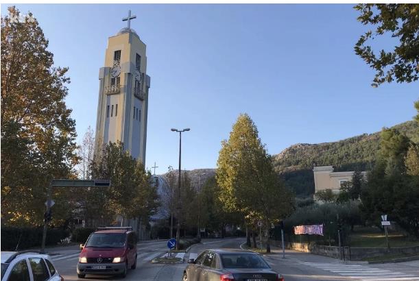 SRAMNO: U Hrvatskoj osvaula poruka podrške ratnom zločincu (FOTO) 2 pokit d748adca7e034f5203e7cc99deb1e458