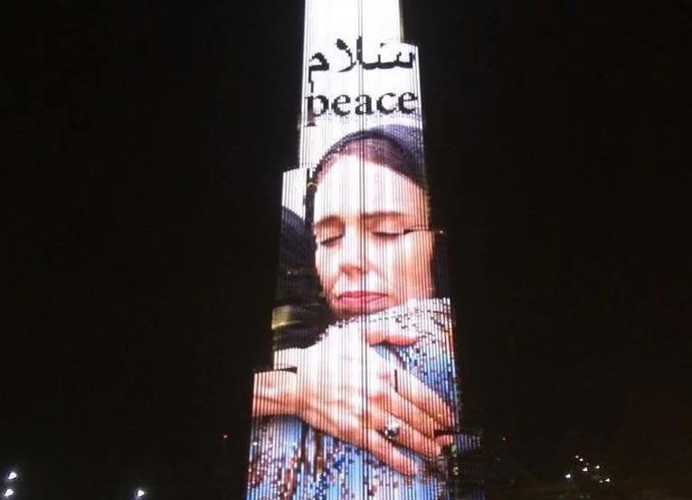 Fotografija premijerke Novog Zelanda na vrhu Burj Khalife, osvojila srca muslimana širom svijeta 1 pokit 5857d68cd9280bc98d079fa912fd6740