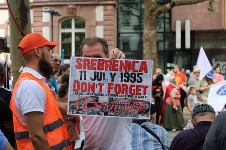 Bošnjaci Offenbacha i Frankfurta odali počast žrtvama genocida u Srebrenici 1 sreb