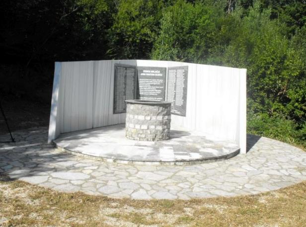 hrastova glavica