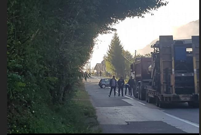 U saobraćajnoj nesreći kod Bratunca povrijeđene četiri osobe 2 sn2
