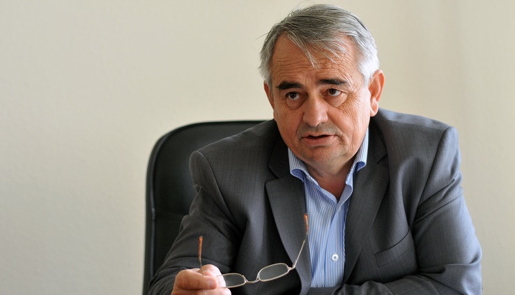 VELIKI ODAZIV NAČELNIKA I PREMIJERA KANTONA ZA POMOĆ MEMORIJALNOM CENTRU U SREBRENICI: Da li će se pozivu odazvati i načelnik Srebrenice Mladen Grujičić? 6 Ibro Berilo