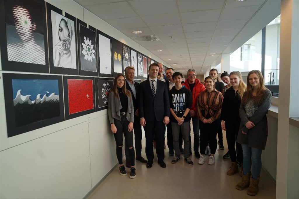 48D282F6 FE1F 40E9 8A7C B1775E6FD2AE