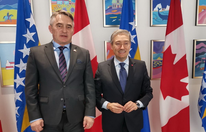 KOMŠIĆEVA DIPLOMATSKA INICIJATIVA: Sastao se sa ministrom vanjskih poslova Kanade; Evo o čemu su razgovarali... (FOTO) 2 9D4D0408 671B 4DF9 9456 9D2920EBBCFD