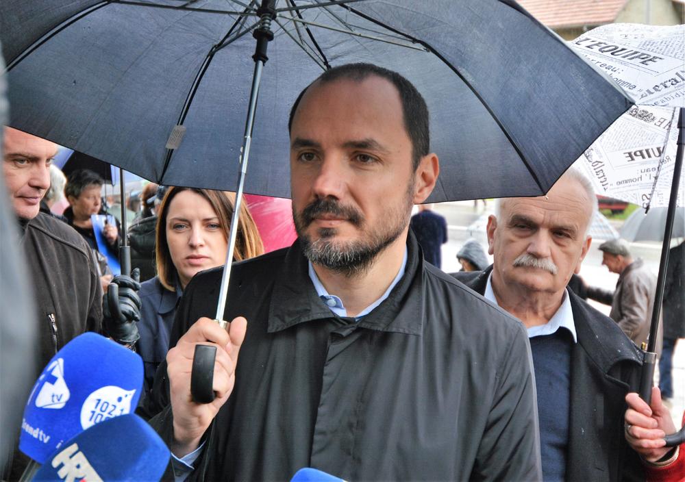 NATAŠA KANDIĆ I VESNA PEŠIĆ ODRŽALE LEKCIJU VUČIĆU: Evo šta su poručile povodom odlaska prvog Srbina na godišnjicu "OLUJE" 1 594909 boris milosevic beta mladen volaric ff