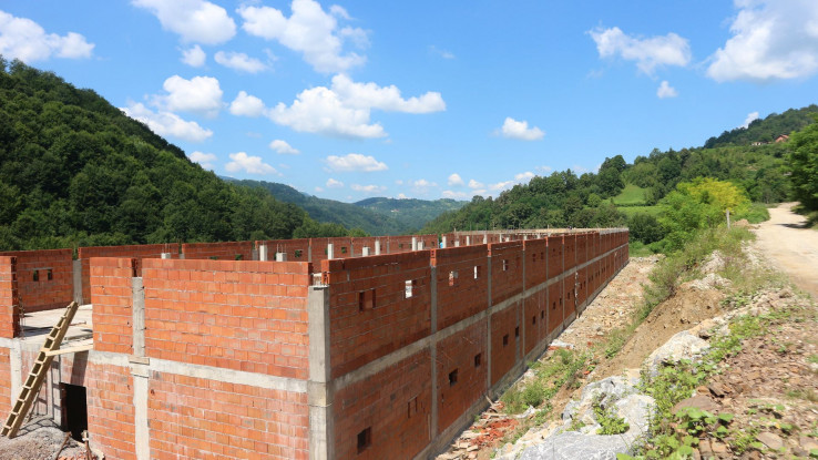 Domovinu ne zaboravlja: Srebreničanin Safet Alić u rodni kraj uložio 3 miliona KM 1 873x400 1 3