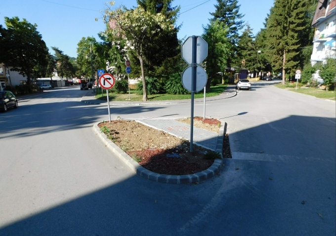 680 Vogosca Pjesacka staza izbrisala cvijet Srebrenice 2