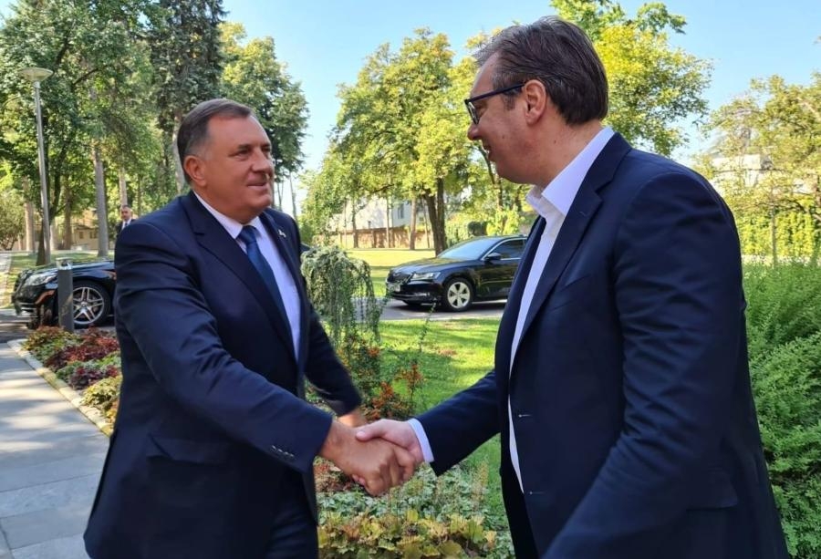 IZ SRBIJE PORUČUJU, DODIK PREŠAO CRVENU LINIJU: "Međunarodna zajednica mora hitno da reaguje..." 1 dodik vucic1 1