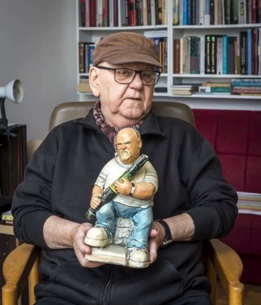 vh avdo sidran nagrada 25 novembar 26 copy 452x530 1