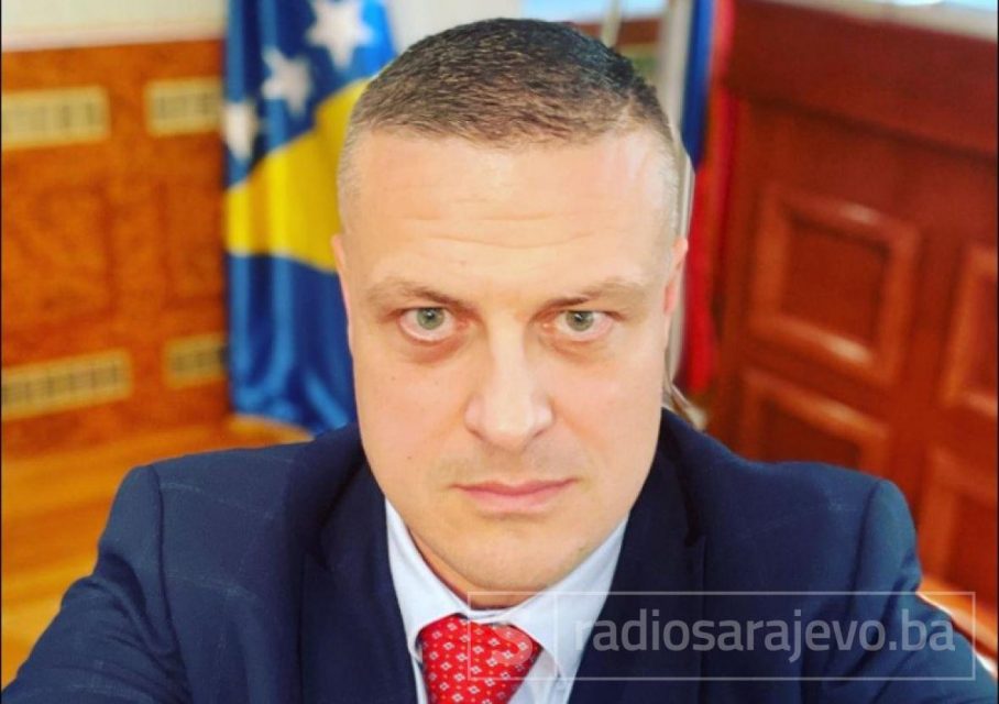 ŠOKANTNA SAZNANJA VOJINA MIJATOVIĆA: Orkestrirana kampanja iz Banja Luke i Sarajeva, nudi se novac, obilaze se imami i Reis, kune se strancima na “lojalnost” Bosni i Hercegovini… 3 Vojin Mijatovic januar2022 PA222