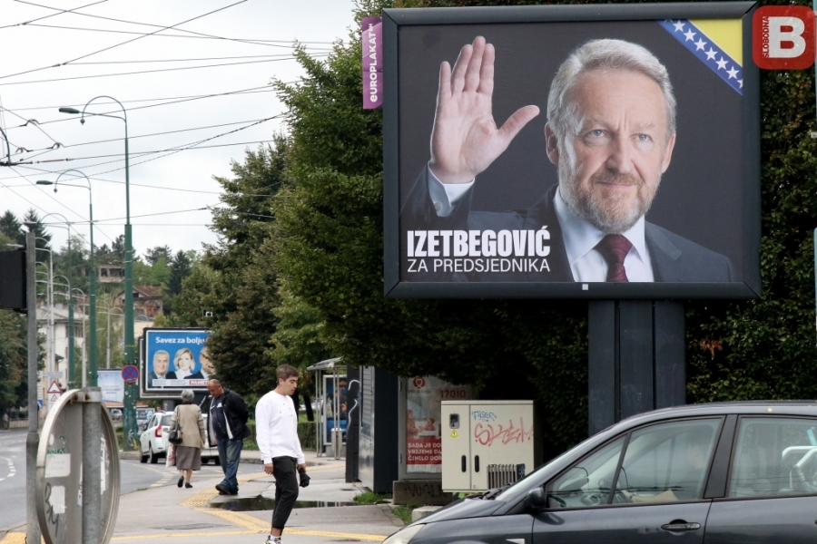 OVO JE BOGU – PLAKAT: Pogledajte kakvim se sve predizbornim sloganima i plakatima hvale političke partije u BiH i ko je dotakao dno… (FOTO) 2 photo 1662115028021