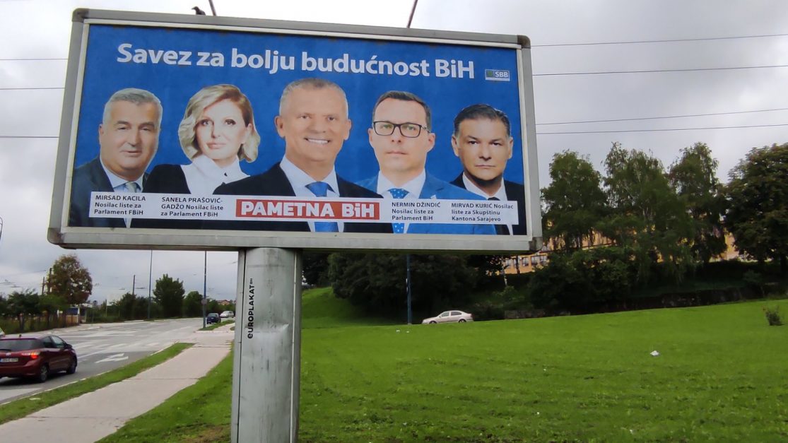 OVO JE BOGU – PLAKAT: Pogledajte kakvim se sve predizbornim sloganima i plakatima hvale političke partije u BiH i ko je dotakao dno… (FOTO) 1 viber image 2022 09 02 13 46 18 485