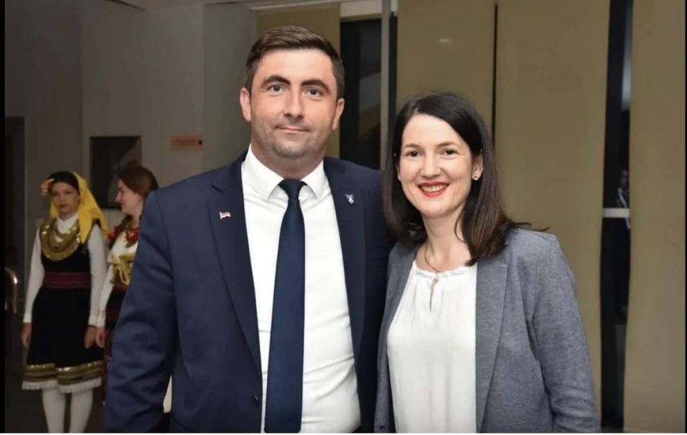 JELENA TRIVIĆ NAJAVLJUJE POBUNU U REPUBLICI SRPSKOJ: „Lažni predsjednik Milorad Dodik pokrenuo je svoje stranačke napadače ali ovaj put neće uspjeti, iz cijele RS će doći ljudi…“ 1 8D7654CD 6CEA 4473 AEAC CBFE62F0E5FA
