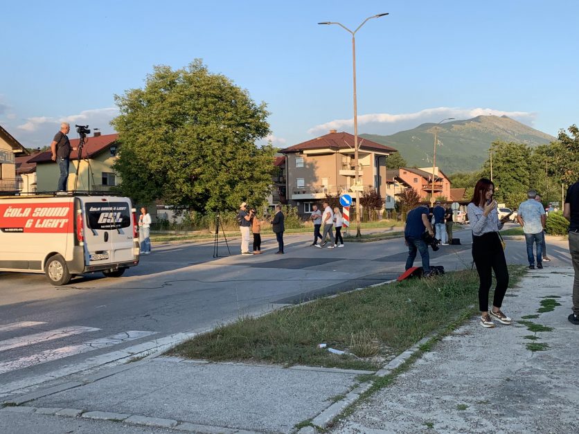 protesti istocno 100