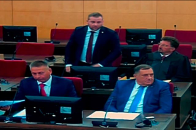 Postoji videozapis iz Suda BiH koji svjedoči da je Milorad Dodik prijetio