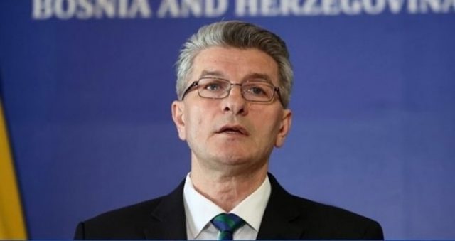 Nakon gorčine u SDA- Evo kako se zove stranka koju osniva Šemsudin Mehmedović, otkrio i logo Nakon gorčine u SDA: Evo kako se zove stranka koju osniva Šemsudin Mehmedović, otkrio i logo