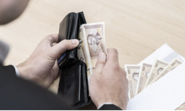 Kompanija u BiH radnicima isplatila 13. platu od 2.000 KM
