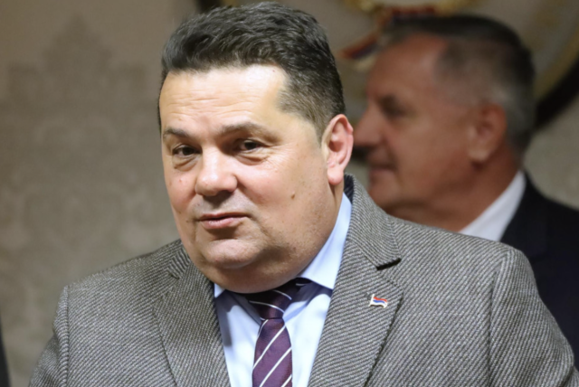 Nenad Stevandić otvoreno prijeti: Molićete vi nas za pomoć... Nenad Stevandić otvoreno prijeti: Molićete vi nas za pomoć...