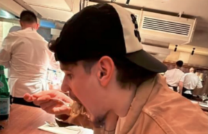 “Ovako izgleda prvi dan Ramazana za mene”: Srbin uz Salaha pokazao šta znači poštovanje u svlačionici Kerkez Salah Ramazan iftar fotografija