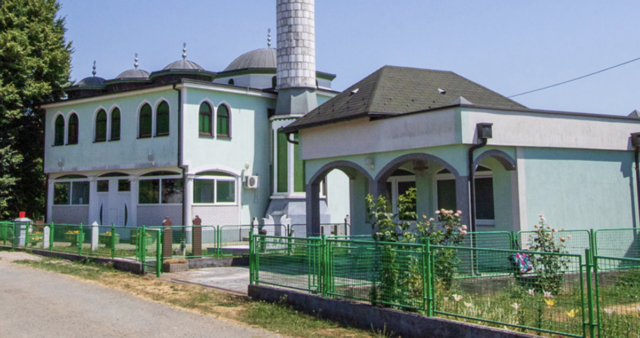 Nepoznate osobe ukrale ogradu Islamske zajednice Nepoznate osobe ukrale ogradu Islamske zajednice