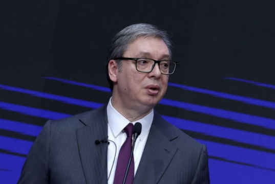 LUDILO U SRBIJI OTIŠLO DO KRAJNJIH GRANICA, VUČIĆEV MRAK SE ŠIRI: Pogledajte šta radi novinarima Vučić bijesan na Hrvatsku: ‘Divljaštvo nezabilježeno u EU!‘
