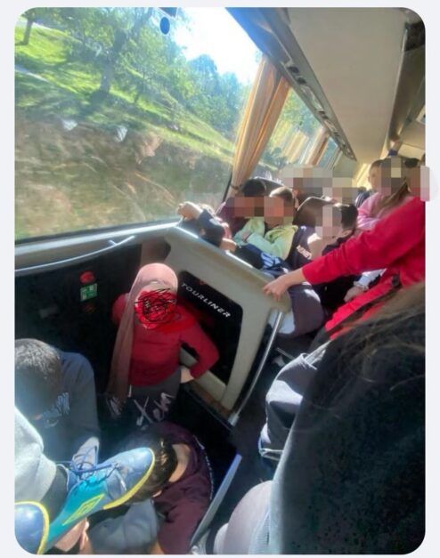 UŽASNE SCENE IZ ŽEPČA: Djevojčici u autobusu nasilno skinuli hidžab, nastavnica rekla samo “dobro” 1 IMG 6896