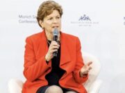 AMERIČKA SENATORICA BEZ DLAKE NA JEZIKU NAKON SREBRENICE: “Zabrinjava me kada SAD daju legitimitet snagama koje podrivaju Dejton…”
