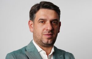 KOSOVSKI POLITOLOG UPOZORAVA: “Srbija i Srbi se ni u jednom trenutku nisu iskreno suočili sa samima sobom. Nakon pobjede na izborima Vučića su zvali…”