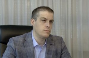 Počelo je: Beogradski advokat tvrdi da jedna banka iz Srbije ubrzano prebacuje novac u dvije države